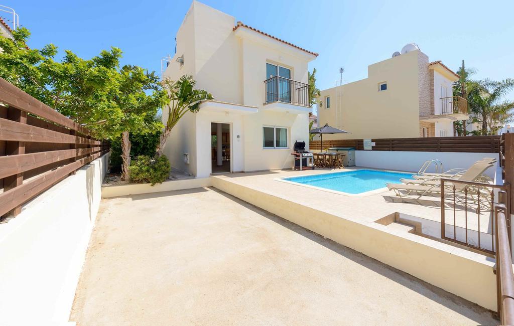 Villa Meredith Paralimni Zimmer foto