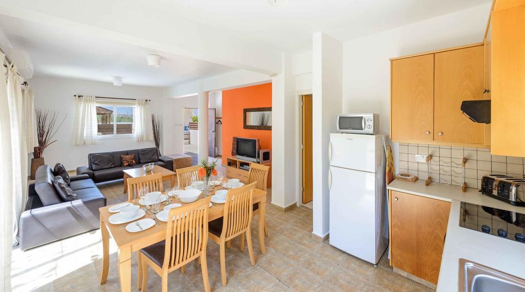 Villa Meredith Paralimni Zimmer foto