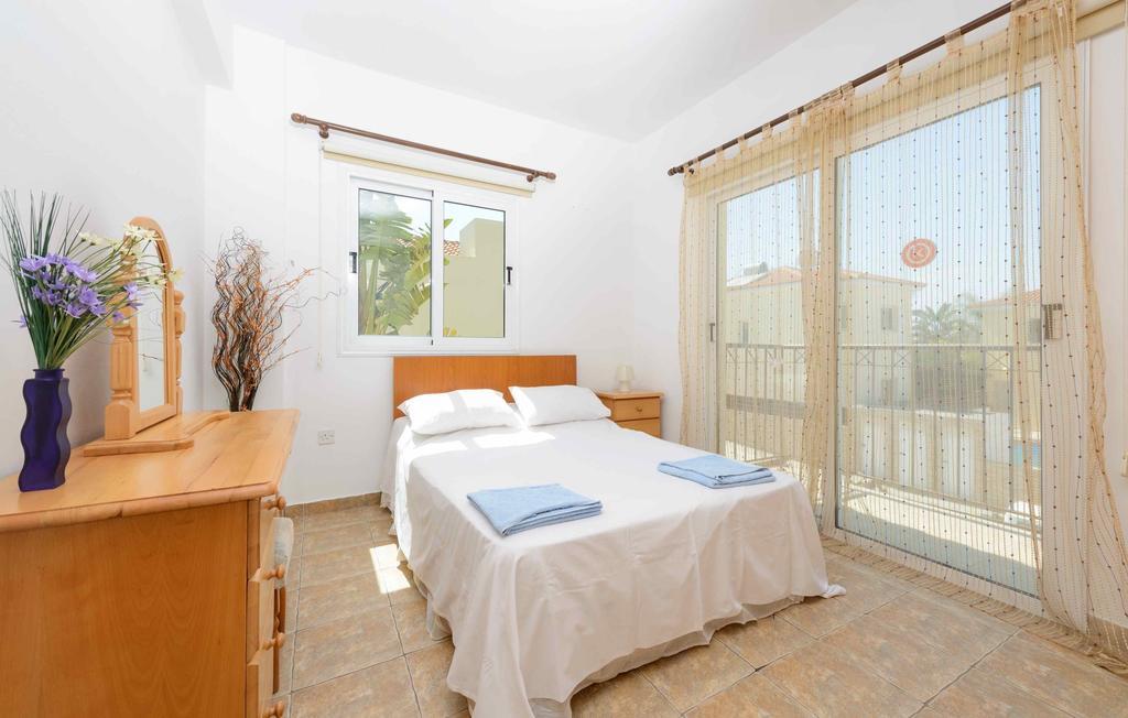 Villa Meredith Paralimni Zimmer foto